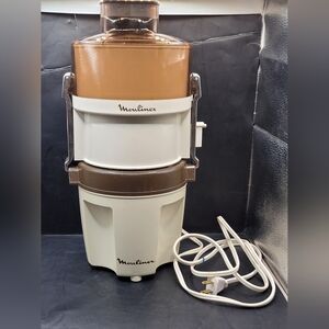 Vintage Moulinex Type 320A Food Processor Motor Base & Parts Only 1982 Canada